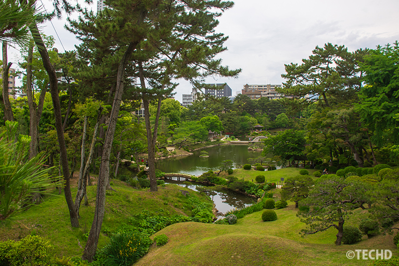 迎暉峰から見下ろす縮景園全景
